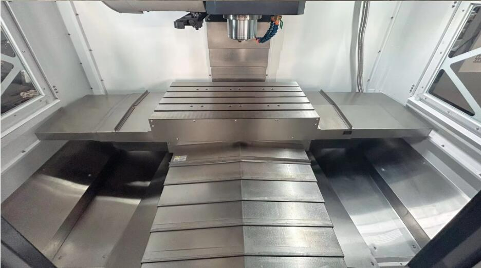 Máquina de Fresado CNC de Alta Eficiencia Vmc-1160 Nuevo Pequeño Centro de Mecanizado Vertical Motor Fanuc GSK Mitsubishi
