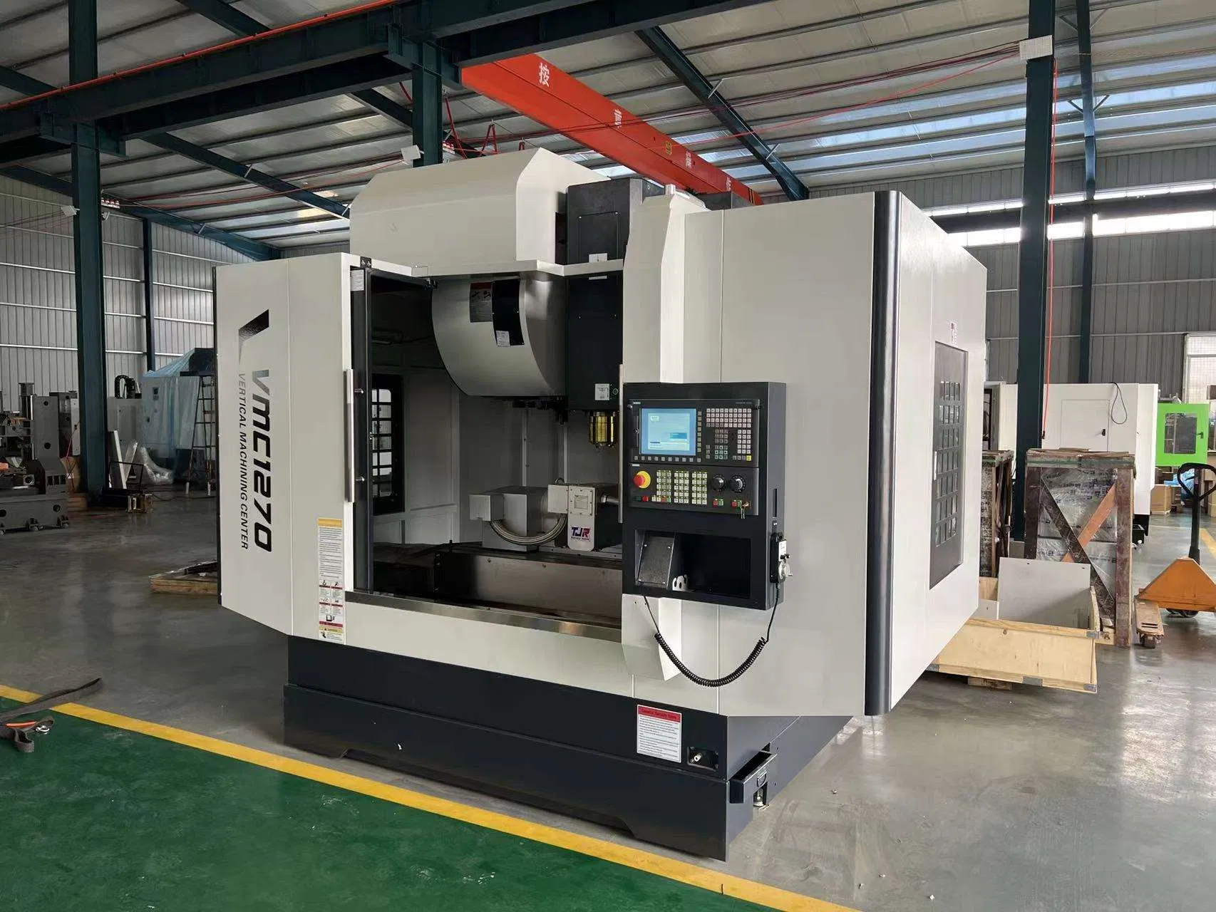 Centro de Mecanizado Vertical de Alta Precisión Vmc1370 para Uso Industrial