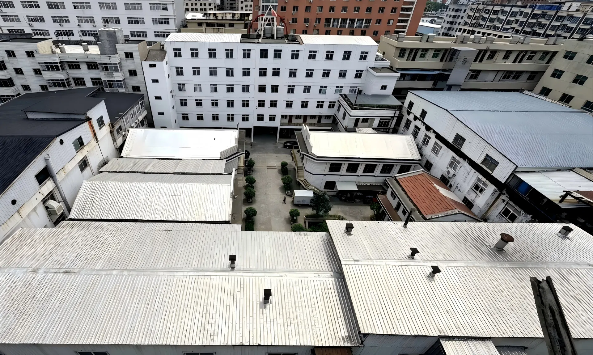 Instalaciones del taller e infraestructura de fabricación
