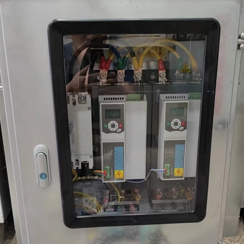 Arrancador suave inteligente con pantalla LCD para fácil operación