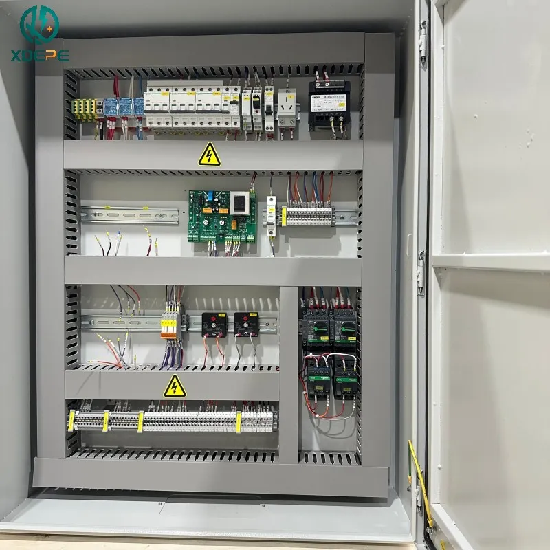 Detalle del gabinete de control de motor 1
