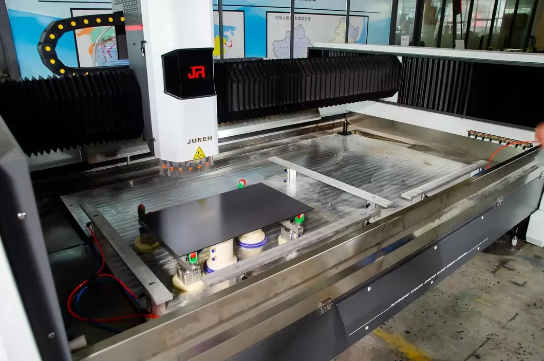 Máquina de procesamiento de vidrio controlada por computadora industrial centro de trabajo del vidrio