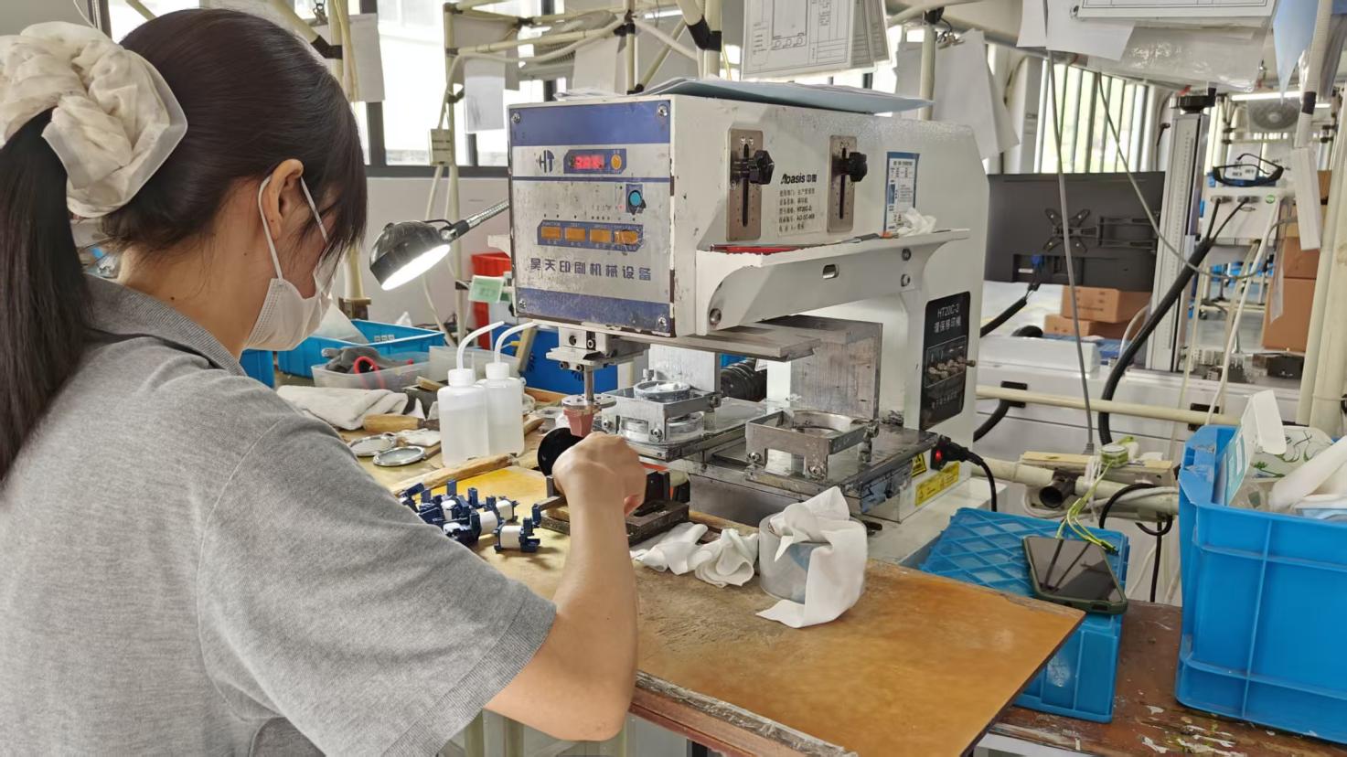 Tampografía — Impresión de marcas en productos eléctricos