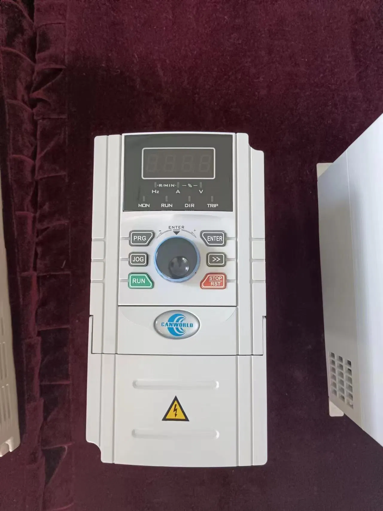220V 2s 0.7kw 4A Inversor de Frecuencia Variable Monofásico Motor Accionamiento de CA Frecuencia Inversor VFD Variador de Frecuencia Convertidor de Frecuencia Inversor