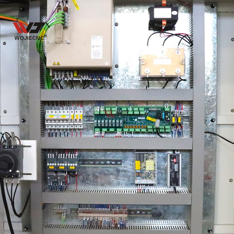 Torque Alto Gmb1613 5-Axis Centro de Gantry 15kw Motor 10000mm/Min Alimentación para Fabricación Estructural Grande