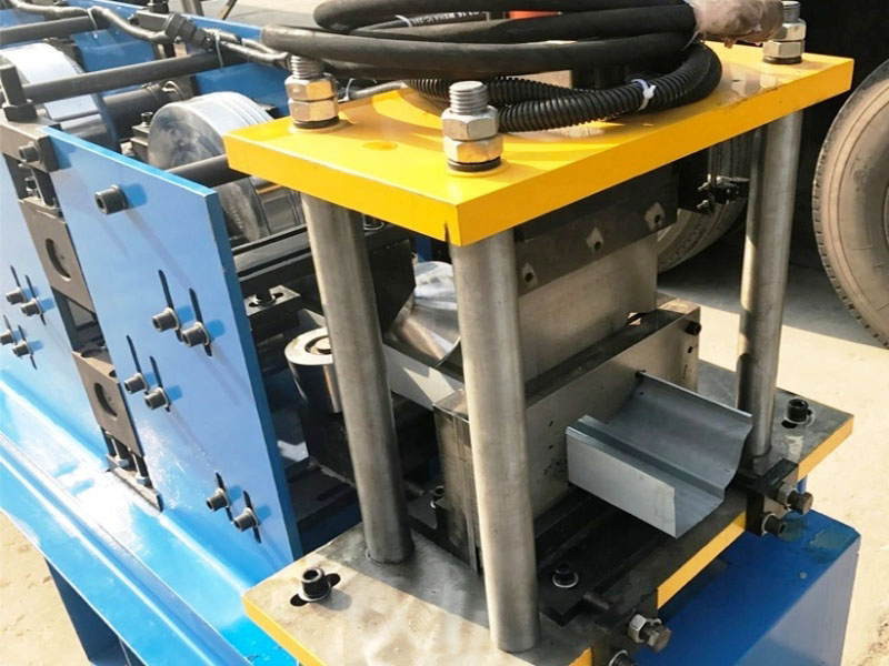 Formadora de Perfil de Canalón y Bajante Automático de Acero Color PPGI