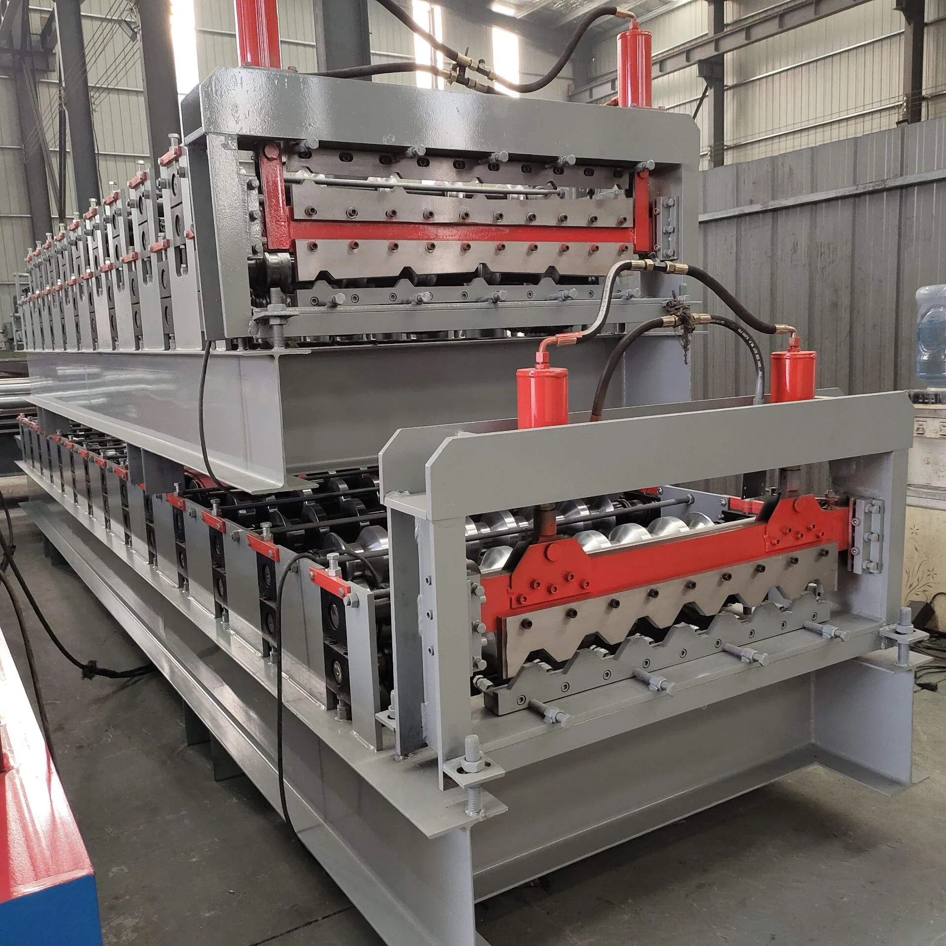 Estructura de Perfil de acero metálico Suelo baldosas hacer chapa de techo Máquina formadora de rodillos de techo de pared de placa de panel