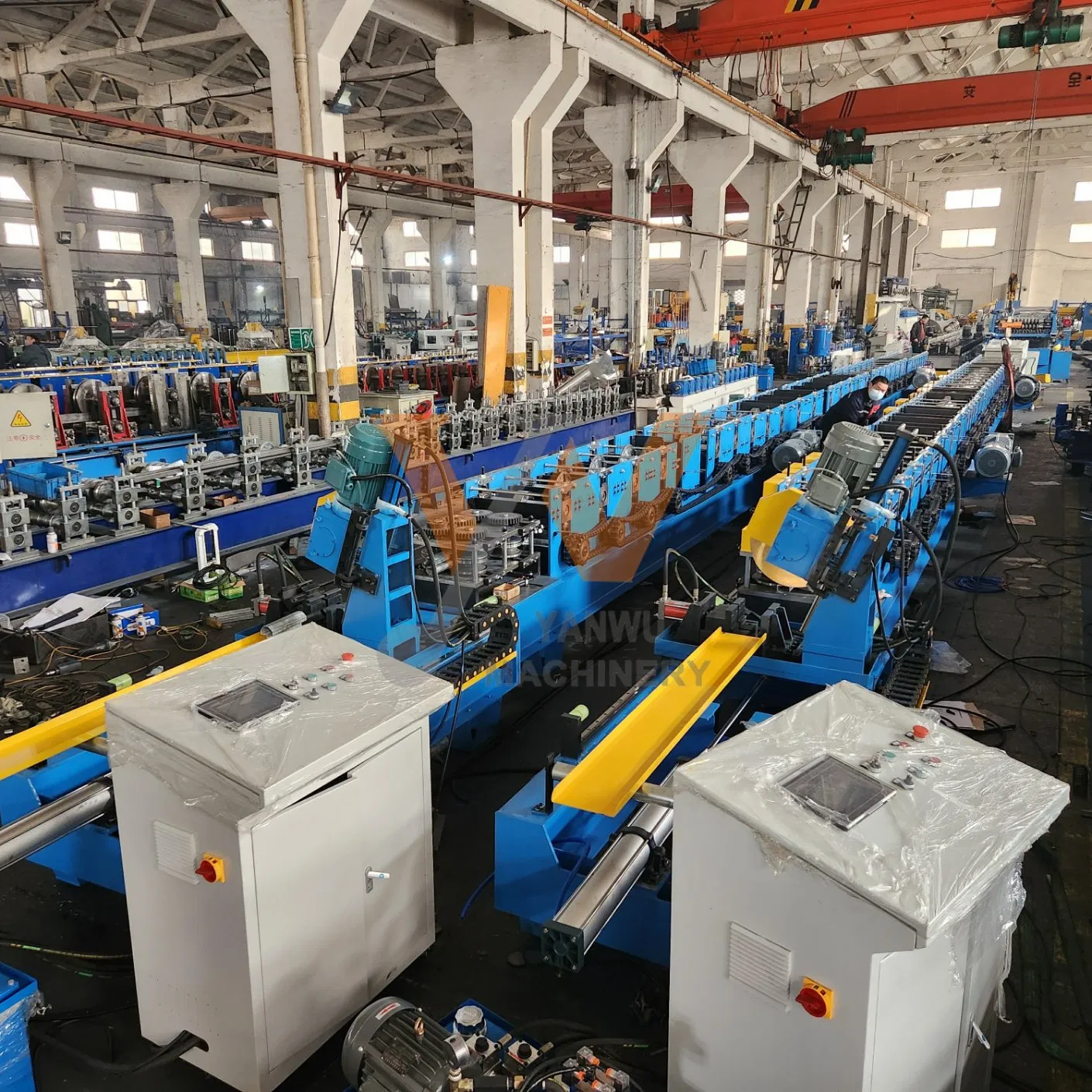 Columna en forma de durazno de alta calidad Yanwu para máquina de formación de red de aislamiento de barandilla