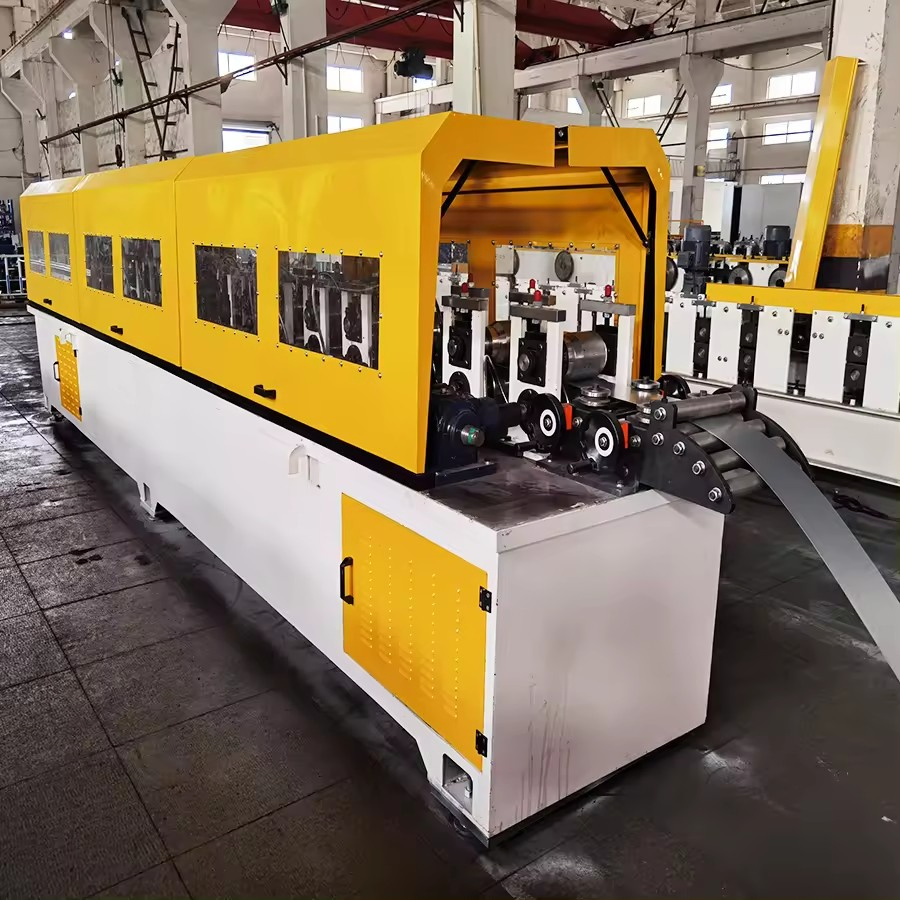 Línea de producción de puertas de garaje de metal Seamlock, máquina automática para fabricar puertas enrollables de color para techos
