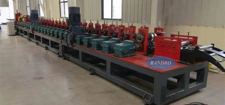 Múltiples tamaños de canal ranurado para soporte de paneles solares fotovoltaicos sistemas de montaje soporte máquina de conformado en frío