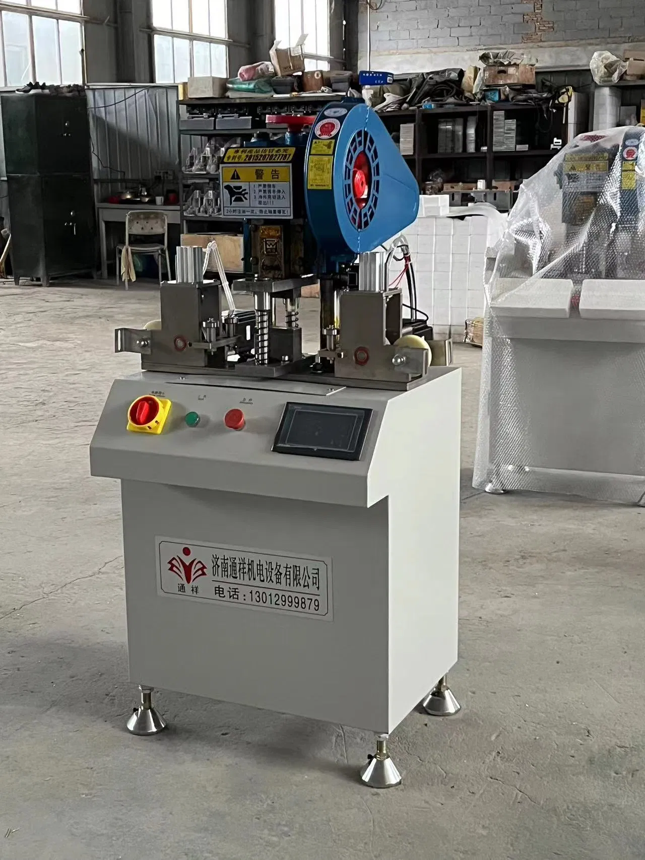 Máquina de fabricación de puertas de persiana de aluminio con punzonadora para perforar perfiles metálicos de garaje y puertas de persiana, con patentes y CE