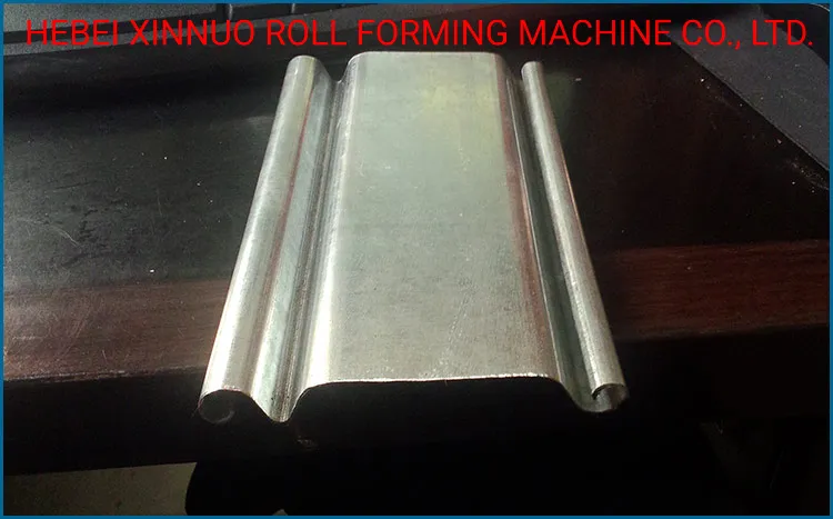 Máquina de fabricación de perfiles de puerta enrollable de chapa de acero frío CNC para puerta de persiana
