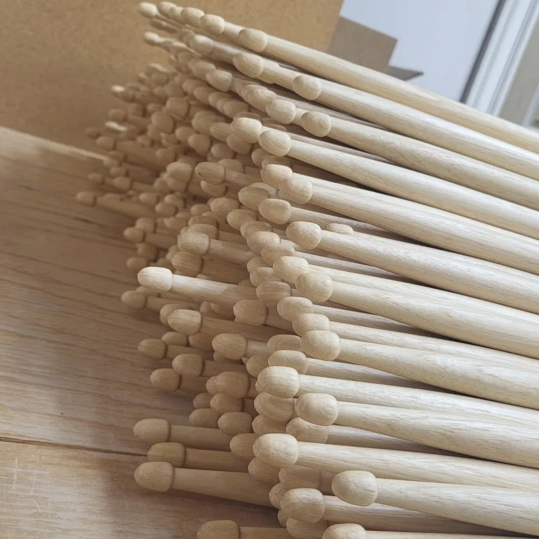 Muestras de torneado de baquetas y columnas de madera