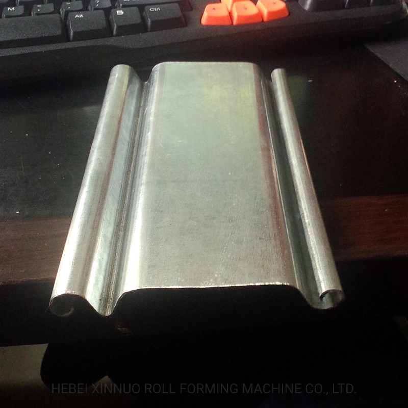Máquina de fabricación de perfiles de puerta enrollable de chapa de acero frío CNC para puerta de persiana