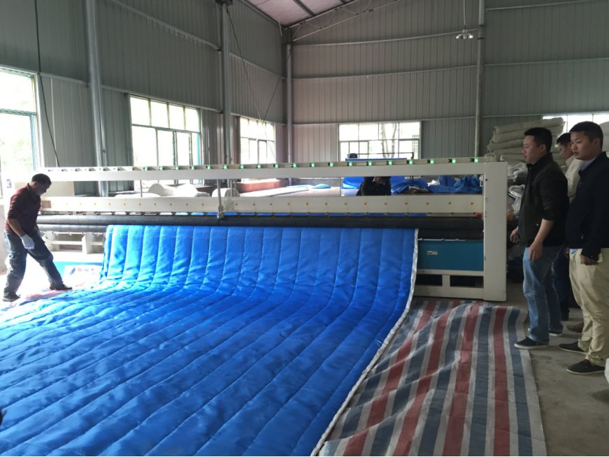 Máquina de coser cortina enrollable ignífuga automática para puertas