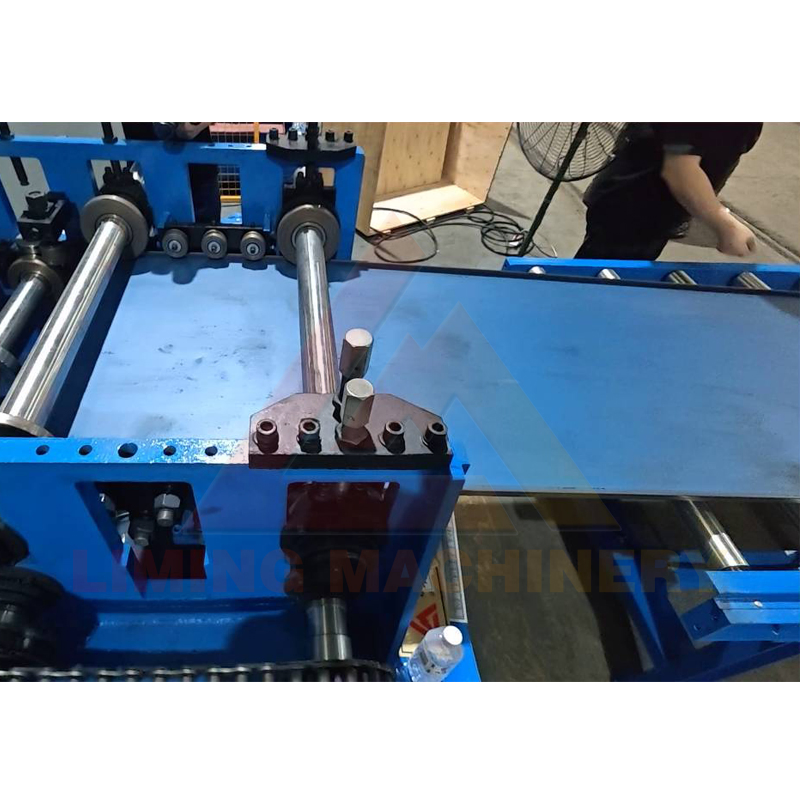 Máquina de Cable Automática de Múltiples Especificaciones C100 - C500 Máquina de Bandeja de Cable para Fabricación de Escaleras, Máquina de Formado en Frío con Perforación