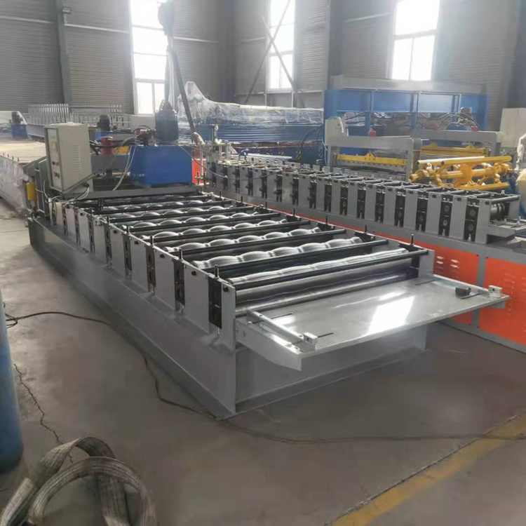 Venta Caliente 828 Máquina de Formado de Paneles de Tejas de Metal Esmaltadas