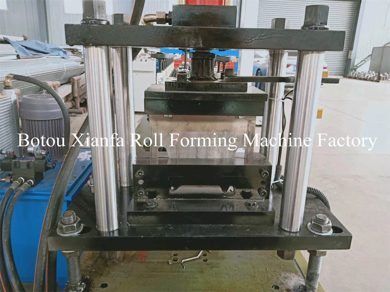Máquina formadora de rollos de lamas de puerta enrollable de acero para persianas metálicas, máquina formadora de lamas de persiana de garaje