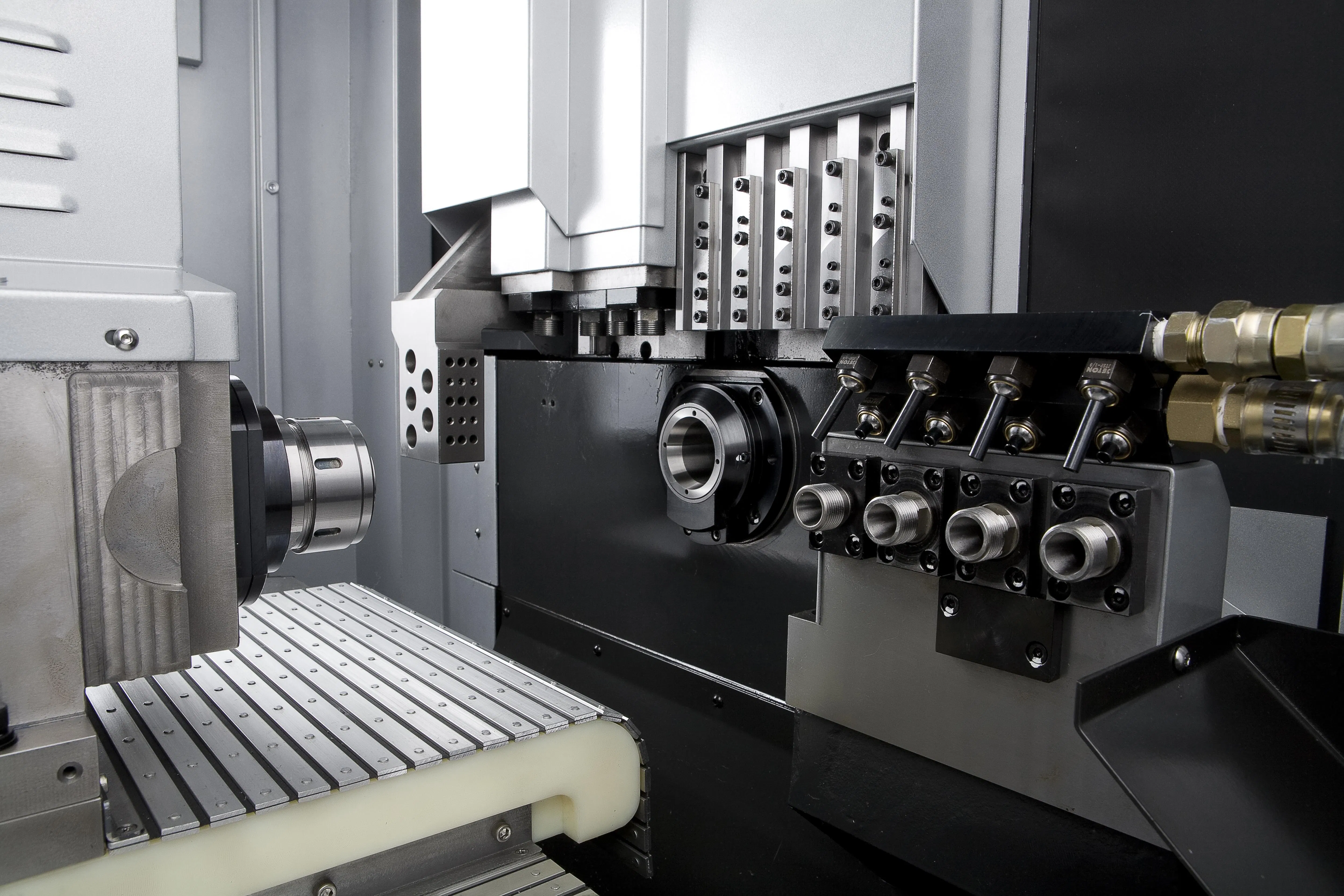 Máquina CNC de tipo suizo Sm265 con roscado por hilo para clavos óseos médicos 26mm Precio de fábrica