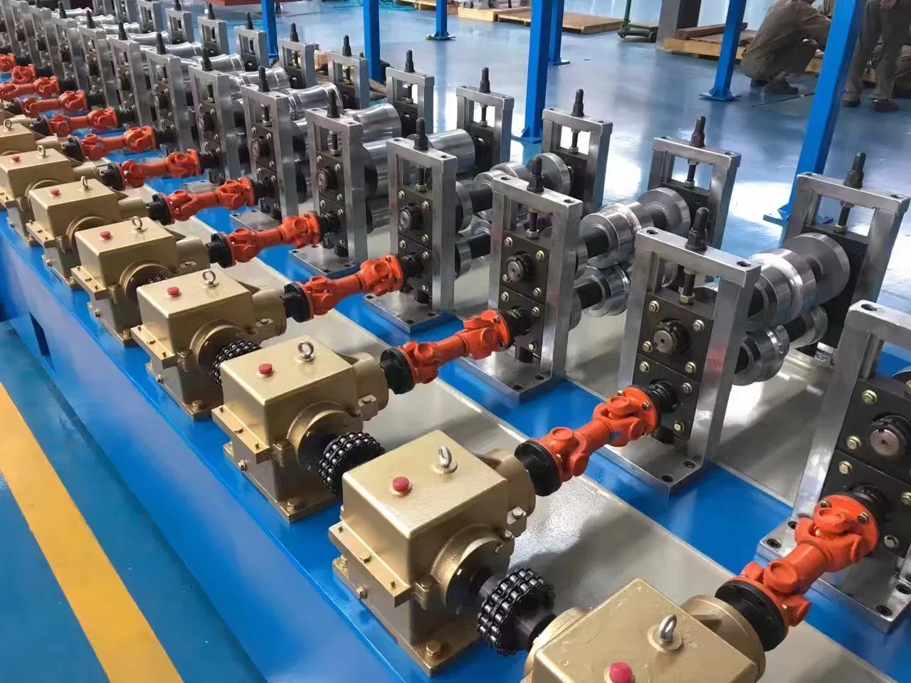 Automatic European Style PU Foam Insulated Rolling Shutter Door Slat Machine
