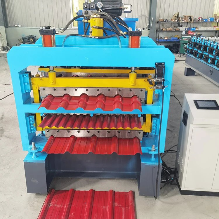 Máquina de formación de rollos para hacer paneles de techo de tres capas de acero galvanizado para revestimiento de pared de azulejos fríos