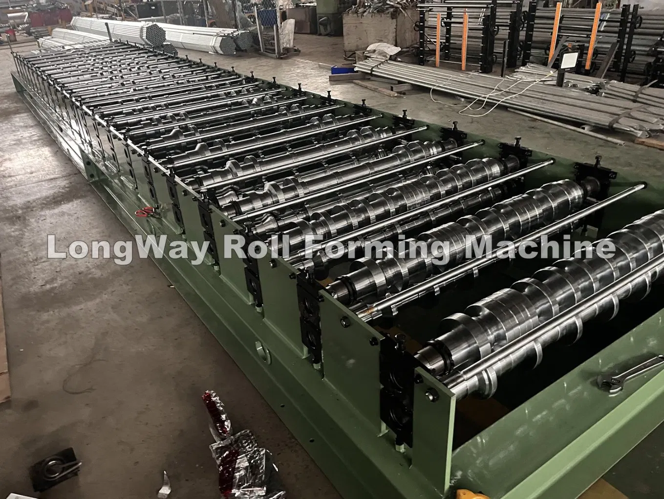 T32 Máquina de formación de paneles de chapa de acero galvanizado trapezoidal para techos de perfil