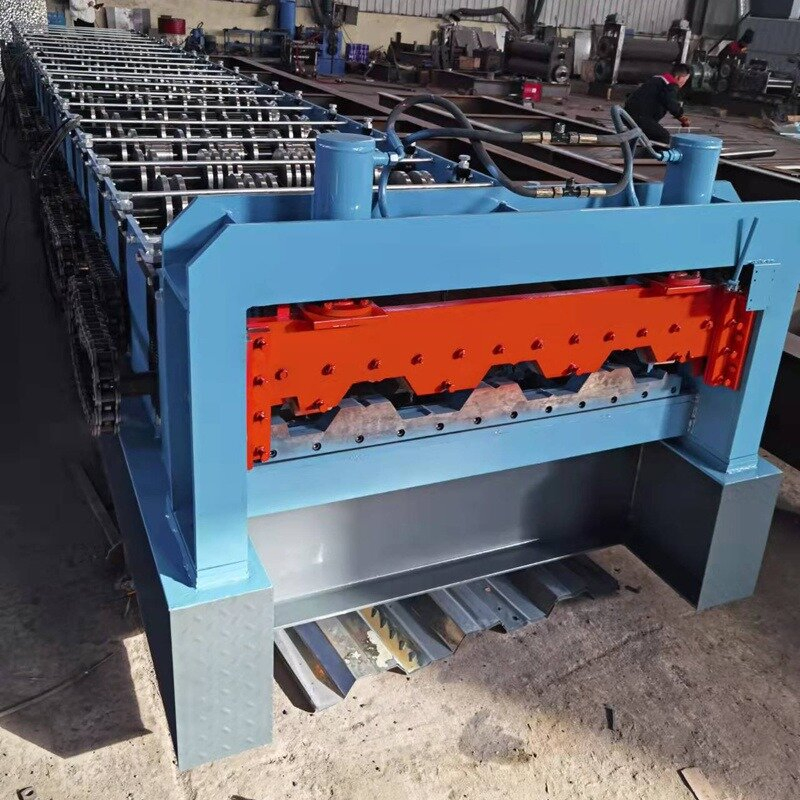 Máquina de formación en frío de paneles de techo de metal de acero galvanizado de triple capa
