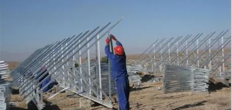 Máquina de conformado de soporte para paneles solares