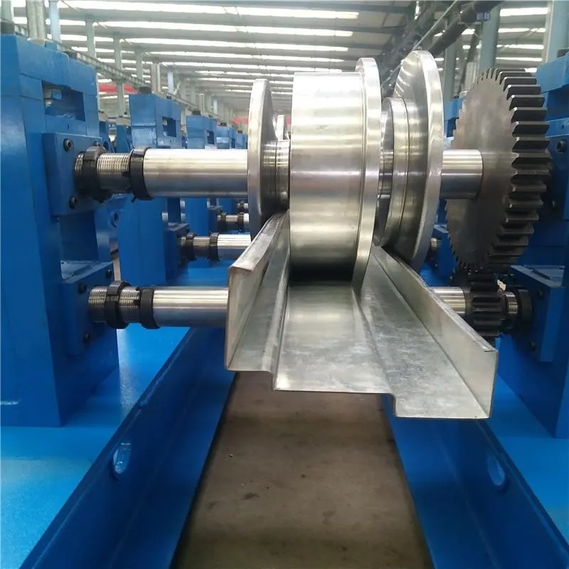 Máquina de fabricación de paneles de puerta Stype de Australia, máquina de conformado en frío de puertas de persiana metálica, máquina de puerta de garaje enrollable