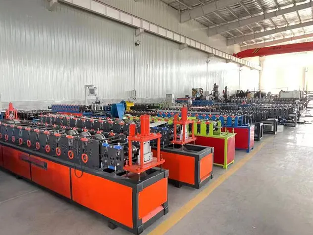 Máquina de formación de rollos de canalones sin costura compatible con bajantes