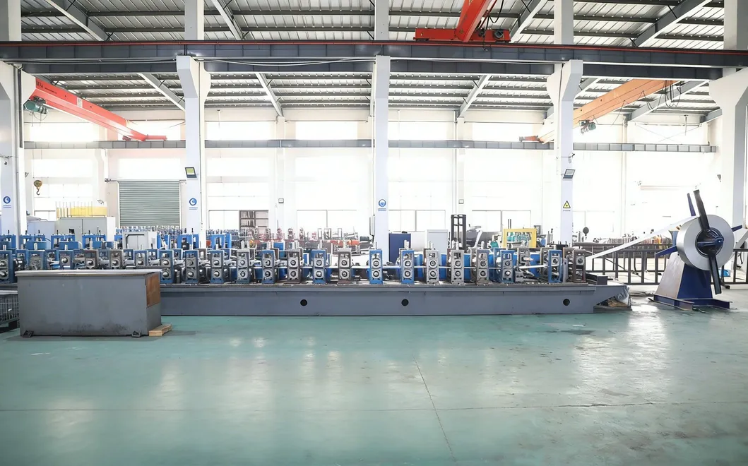 Fabricante profesional de máquina de conformado en frío de bandejas de cable de alta calidad en venta