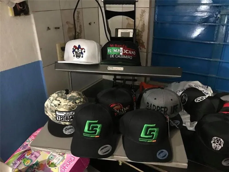 Wy1502CH Máquina de bordar Industrial Feiya 2 Camisas Sombrero Precio con 15 Agujas
