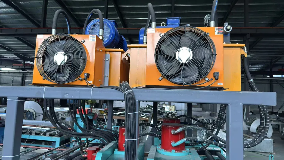 Línea de producción de perfil de puerta enrollable de garaje fabricada en China para máquina de conformado en frío