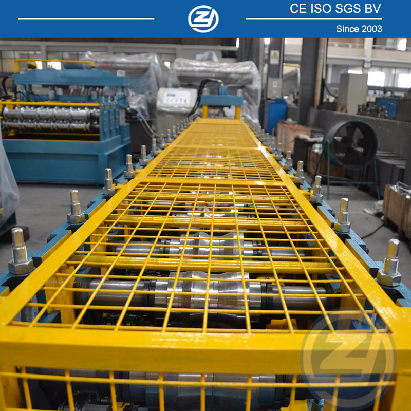 Precio de máquina de fabricación de puertas enrollables de metal personalizadas de fábrica con ISO9001/Ce/SGS/Soncap