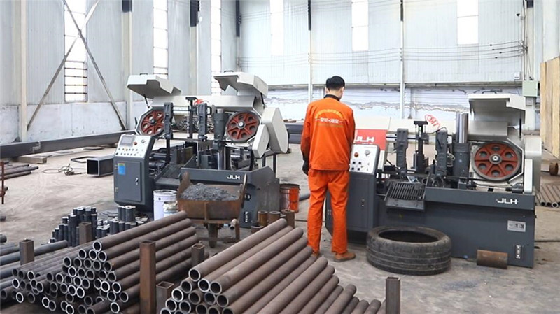 Proceso de corte de precisión CNC en la planta de Nash Machinery