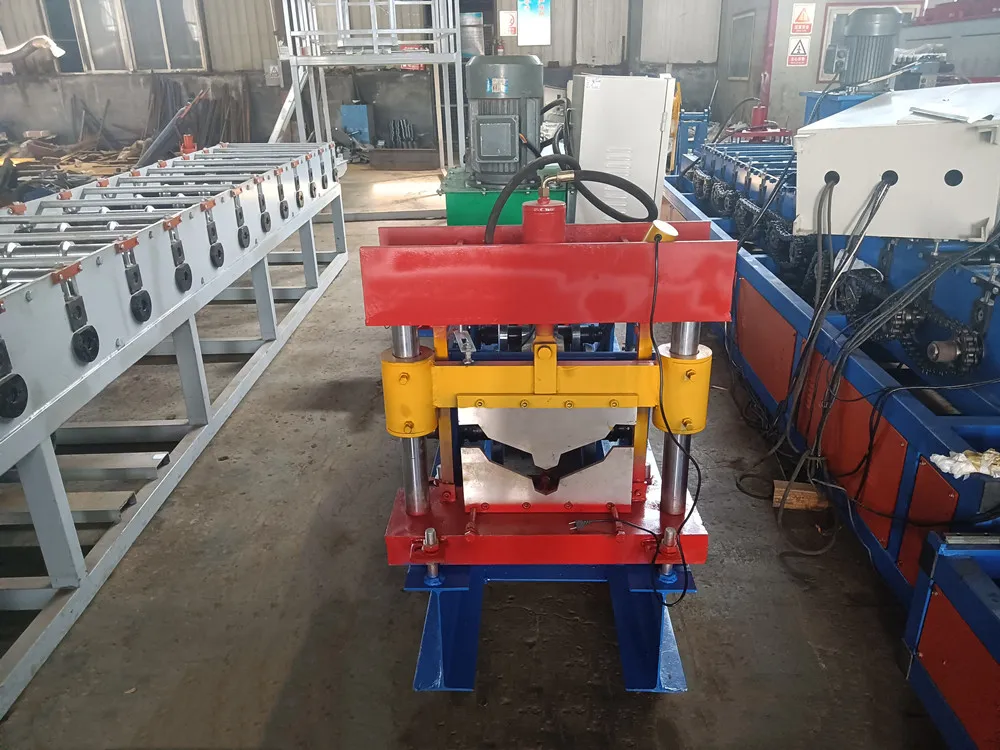 Precio de fábrica 2024 Máquina de fabricación de tejas metálicas de cresta en oferta, máquina de fabricación de techos de alta calidad