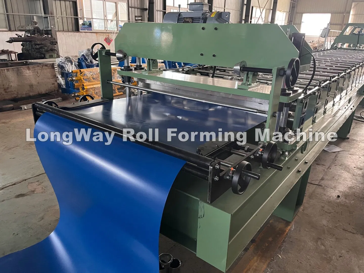 T32 Máquina de formación de paneles de chapa de acero galvanizado trapezoidal para techos de perfil