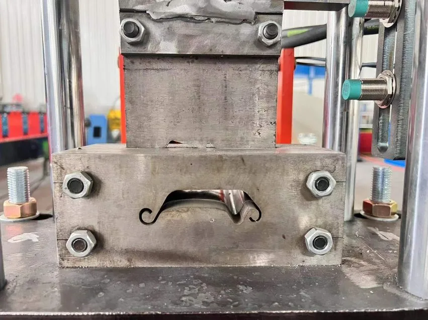 Máquina de alta calidad para la fabricación de sal de puerta de garaje