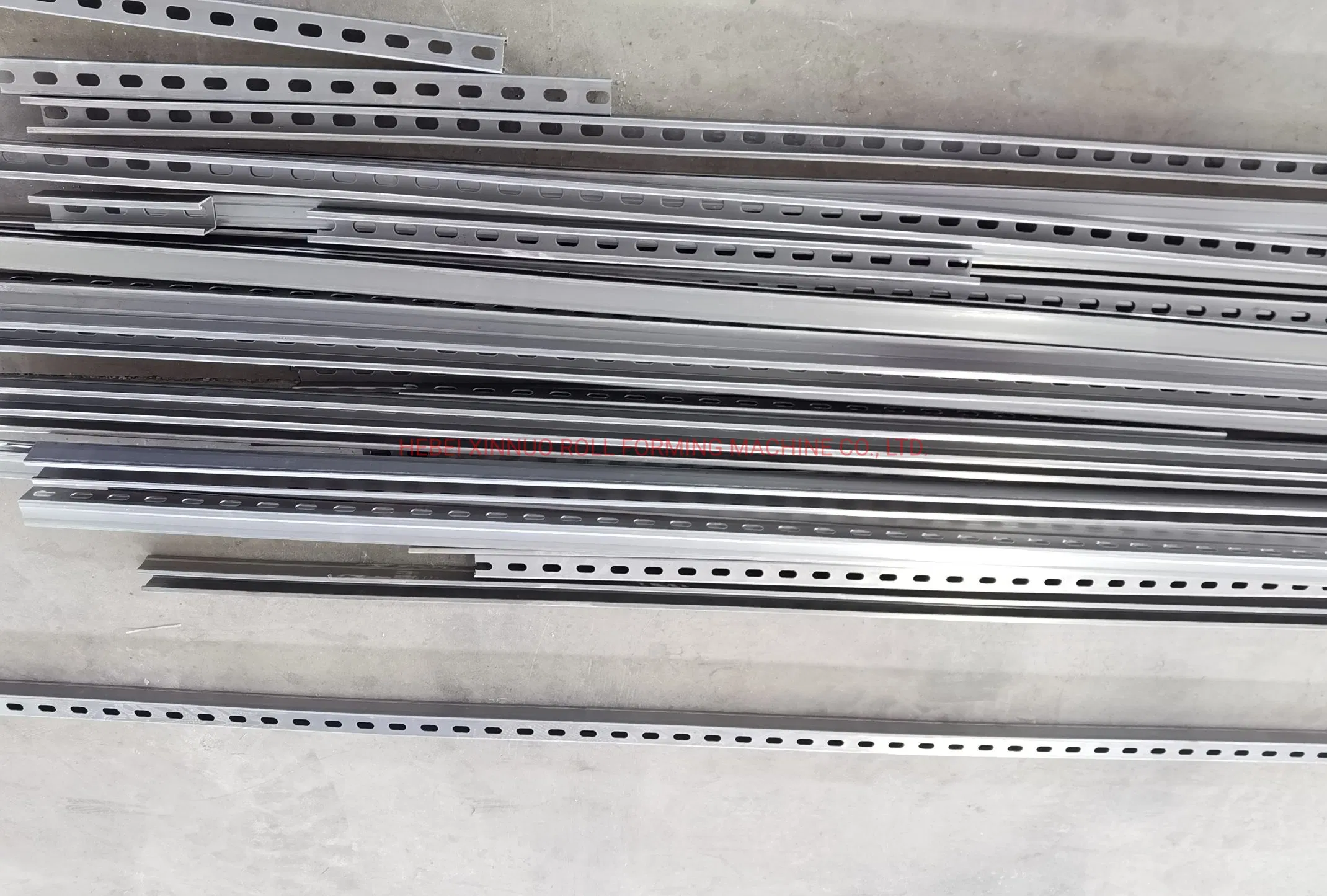 Máquina de conformado en frío de alta calidad utilizada para fabricar soportes de estructuras fotovoltaicas de paneles de energía solar