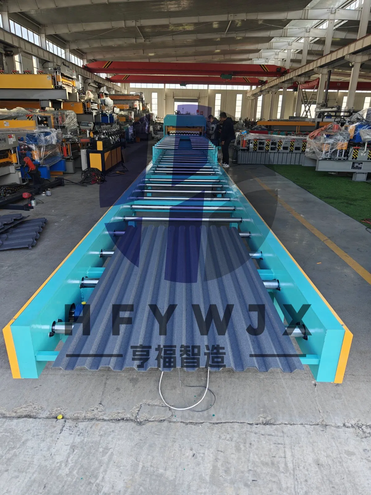 Máquina de formación en frío para paneles de techo tipo teja con perfil de caja de chapa trapezoidal Spandek de fábrica