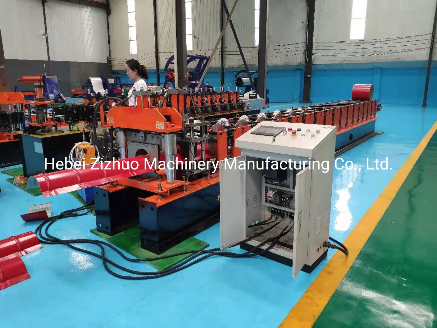 Máquina de formación en frío para hacer chapa de cubierta de acero galvanizado para el remate de tejados precio
