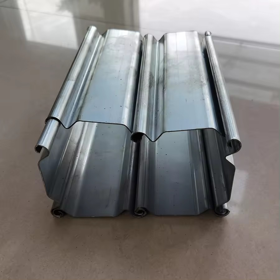 Línea de producción de puertas de garaje de metal Seamlock, máquina automática para fabricar puertas enrollables de color para techos