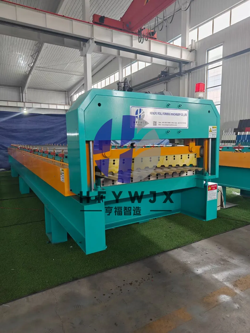 Máquina de formación en frío para paneles de techo tipo teja con perfil de caja de chapa trapezoidal Spandek de fábrica