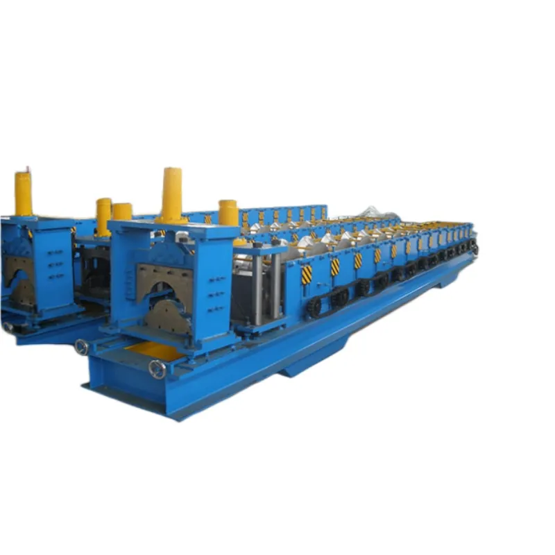 Máquina de formación de rollos de tejas de metal de acero coloreado con capuchón de cresta automático