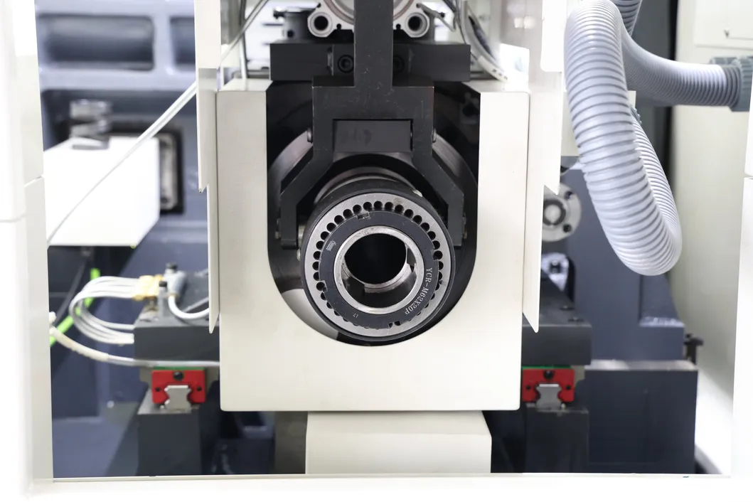 Torno Suizo CNC Foto 4