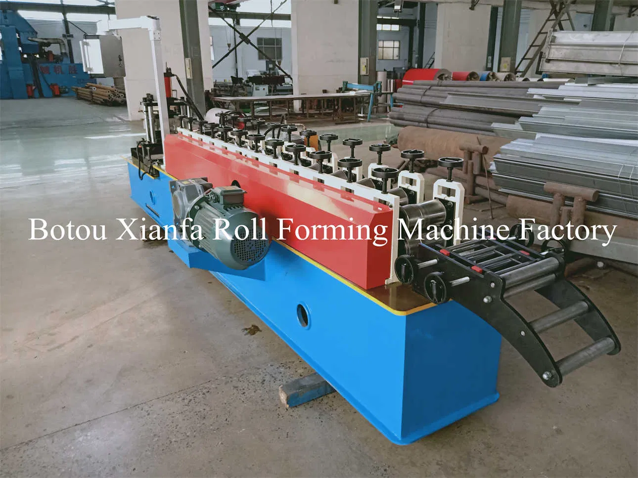 Máquina formadora de rollos de lamas de puerta enrollable de acero para persianas metálicas, máquina formadora de lamas de persiana de garaje