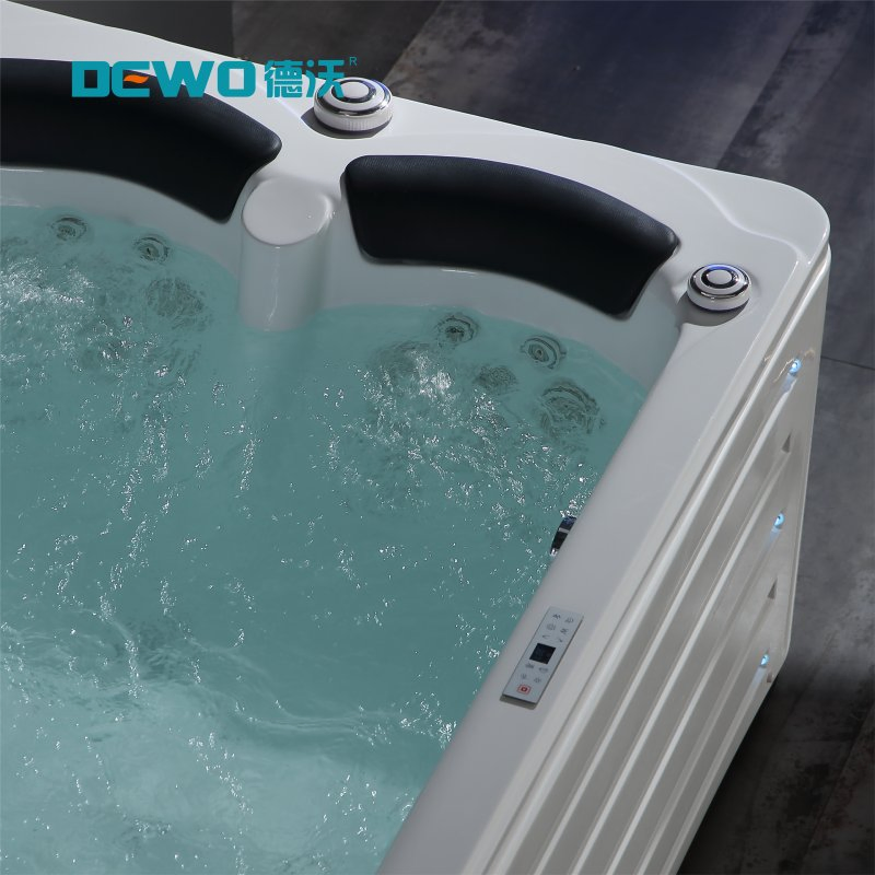 Factory Price Freestanding Acrylic Intelligent Back Jets Massage Bath Customized for Villa