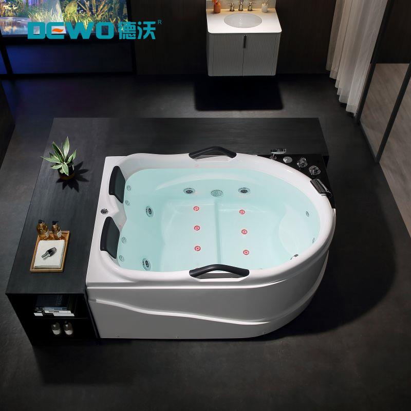 High Quality Large Space Acrylic for Couple Plunge SPA Massage Bath (LL725)