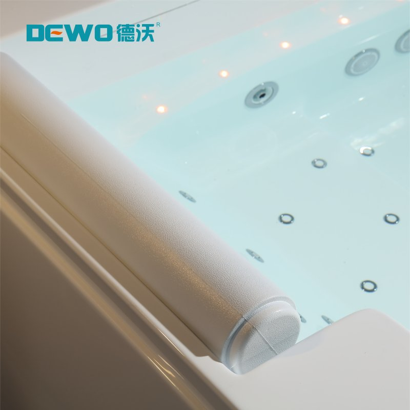 China Modern Luxury Sanitary Ware 3 People Lying Bath (LL763)