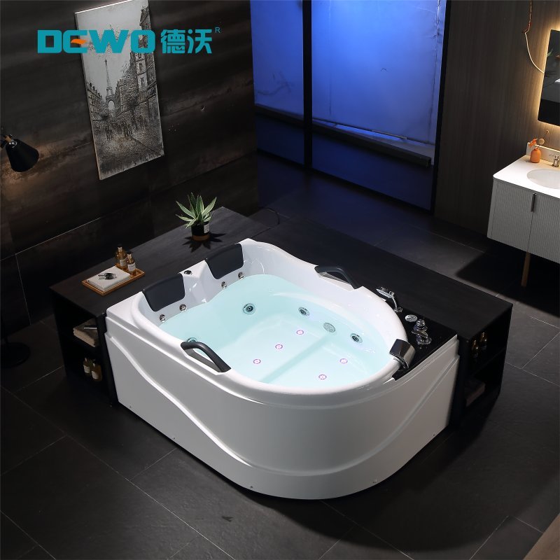High Quality Large Space Acrylic for Couple Plunge SPA Massage Bath (LL725)